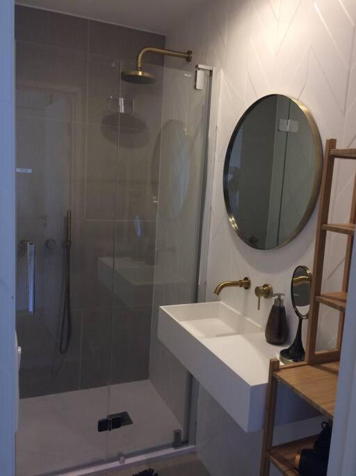 Lovely Refurbished Apartment ニース エクステリア 写真